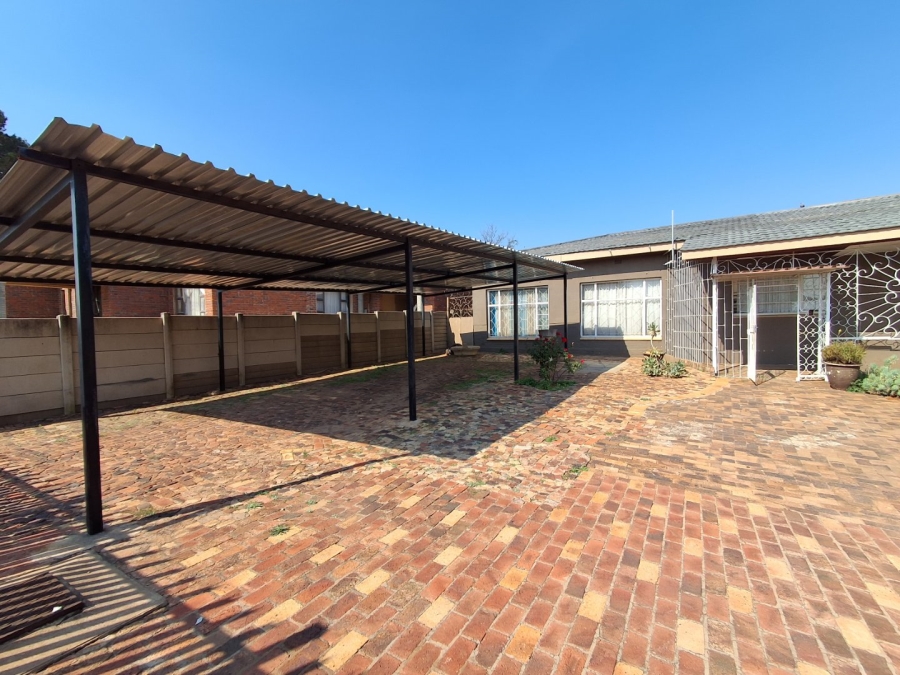 4 Bedroom Property for Sale in Elandia North West